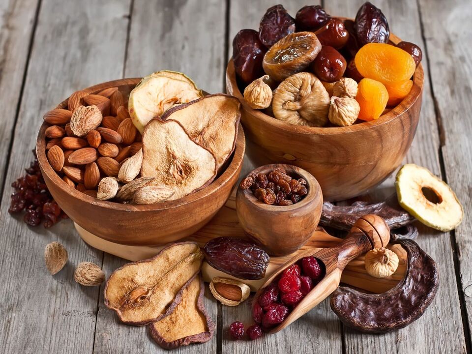 dried fruits with wine to improve strength